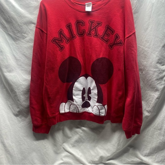 Disney World  Disney parks classic  Red Mickey Vintage Crew Sweatshirt Sz XL - Picture 1 of 5